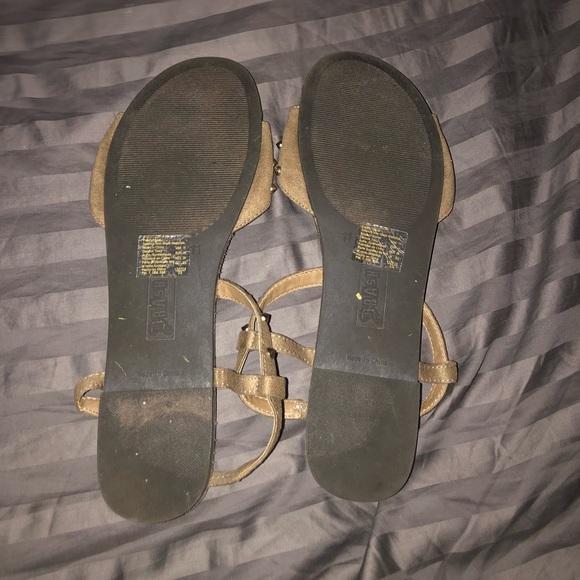 Sandle - Picture 3 of 3